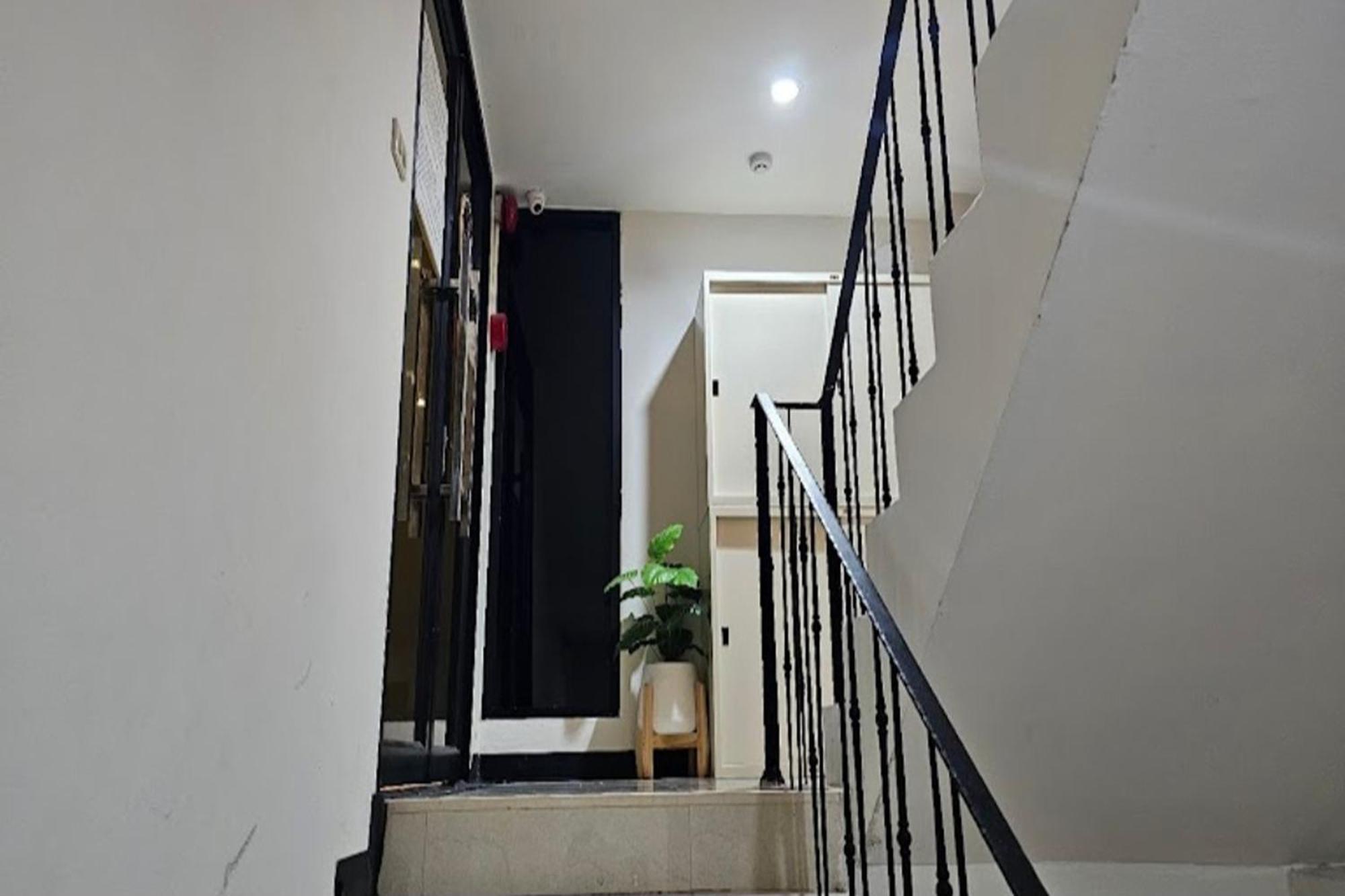 Bnb98 Silom Hotel Bangkok Kültér fotó
