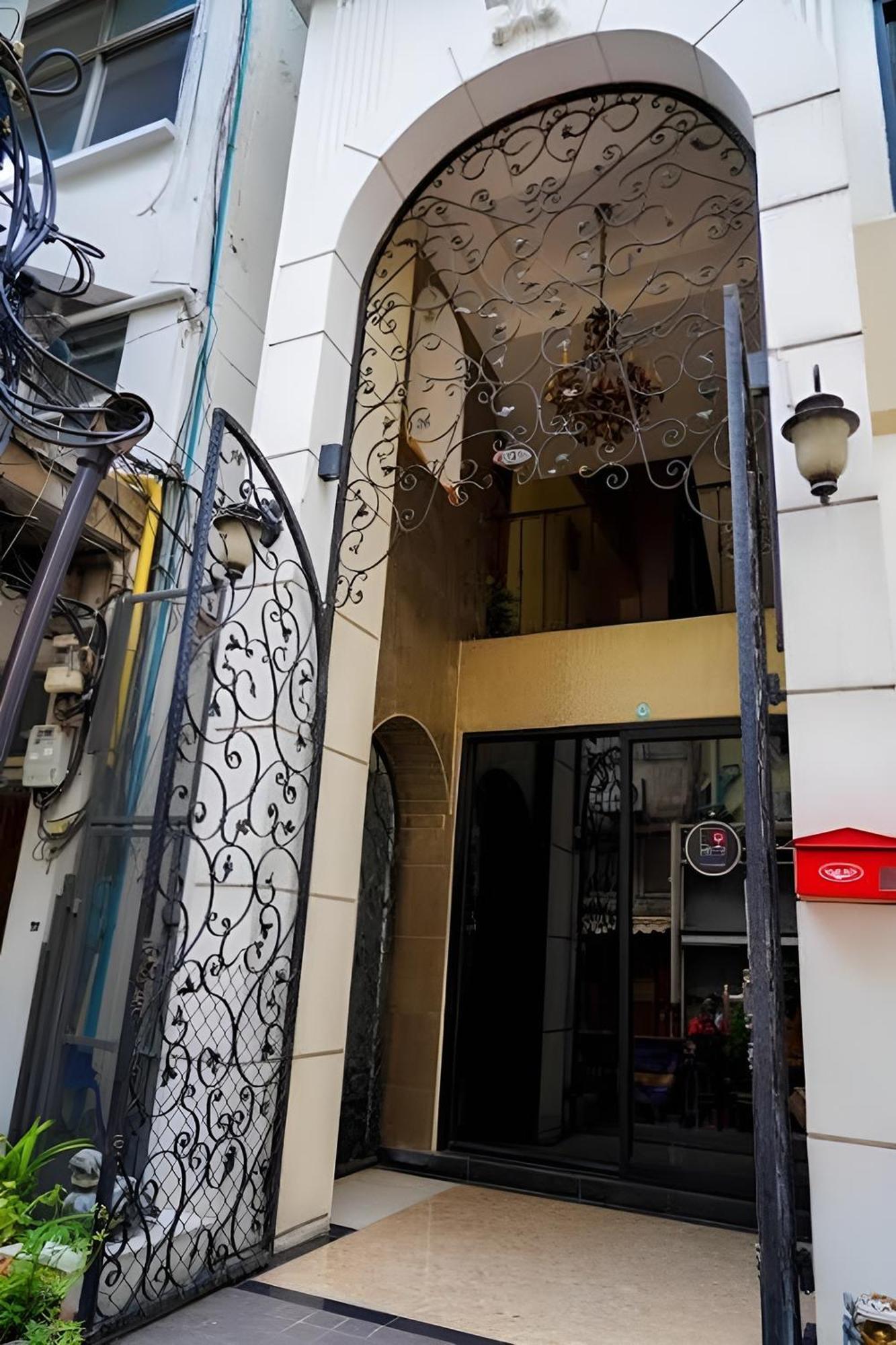 Bnb98 Silom Hotel Bangkok Kültér fotó