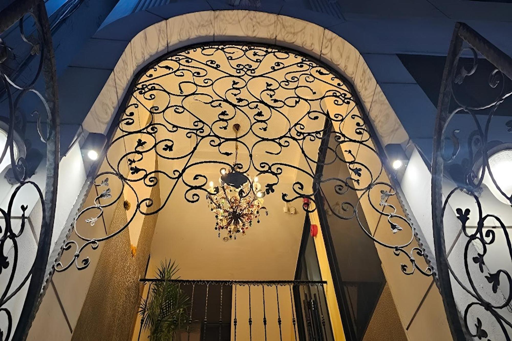 Bnb98 Silom Hotel Bangkok Kültér fotó