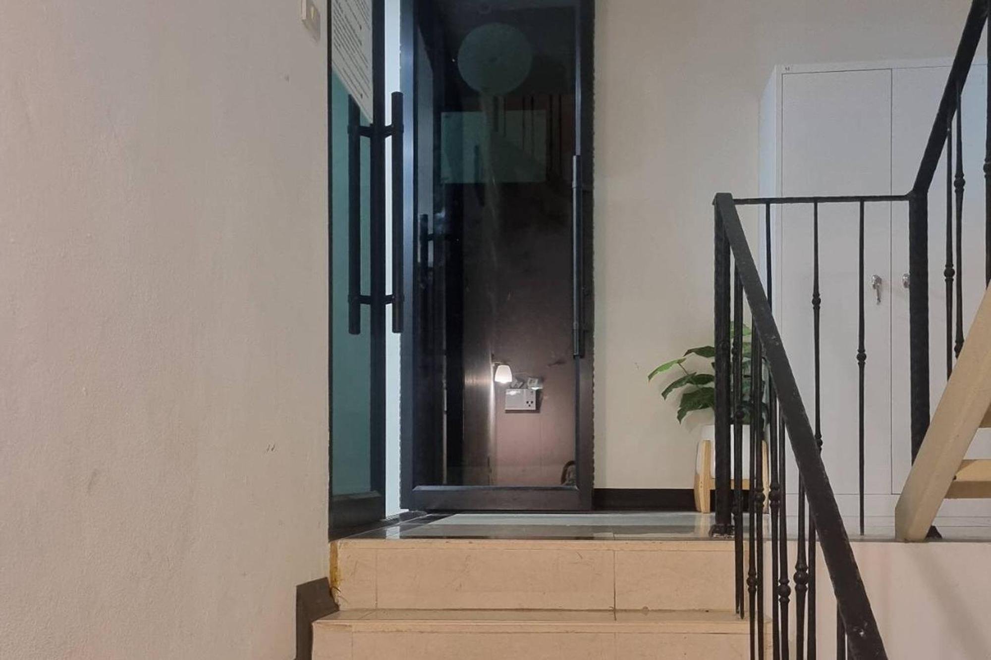 Bnb98 Silom Hotel Bangkok Kültér fotó