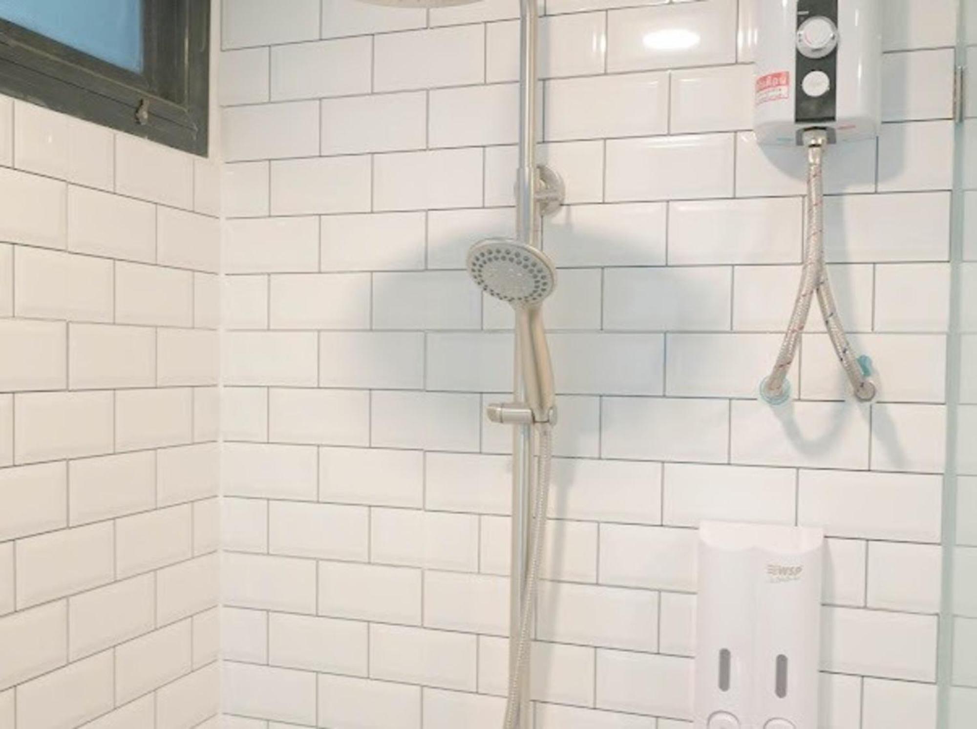 Bnb98 Silom Hotel Bangkok Kültér fotó