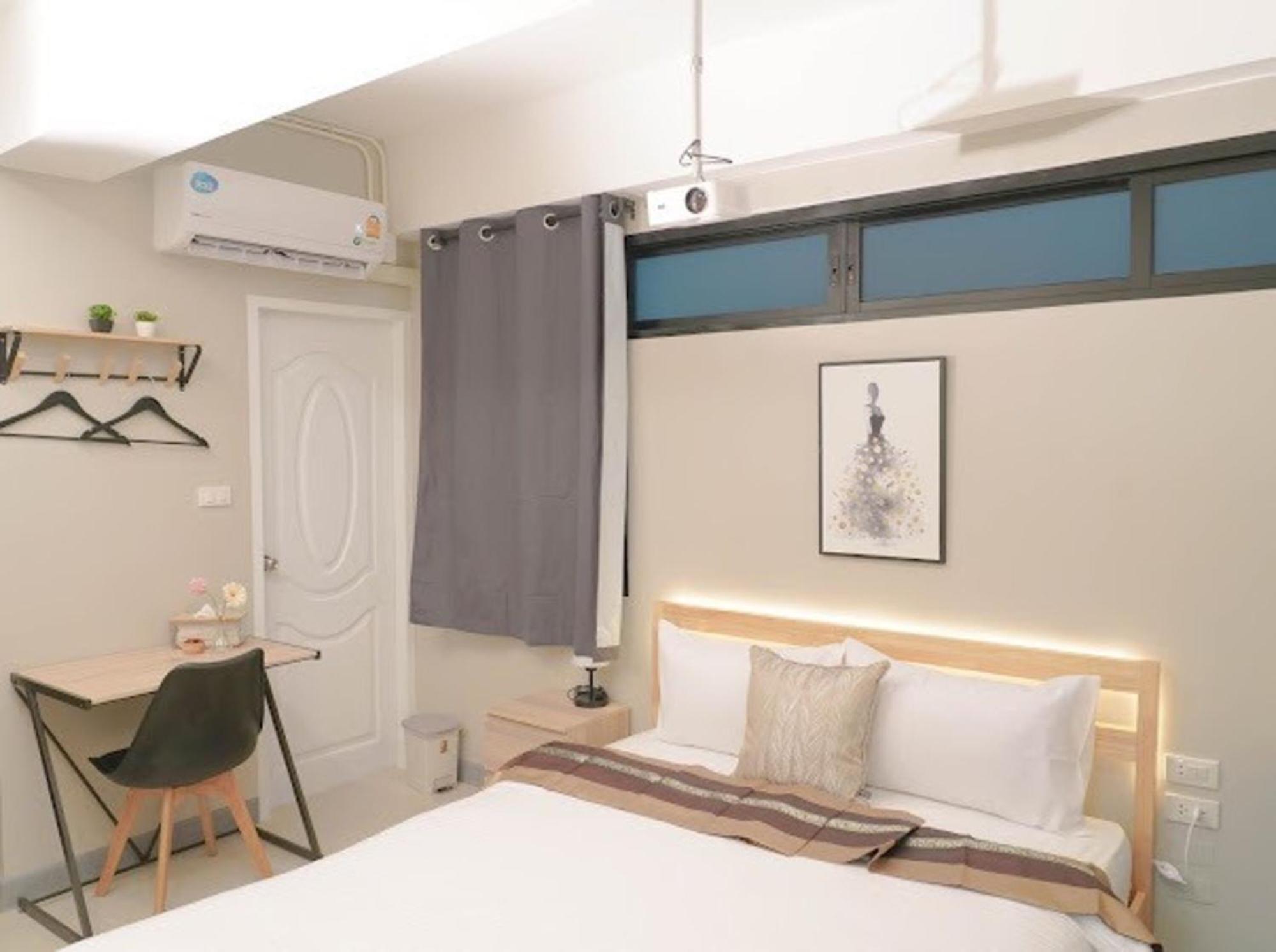 Bnb98 Silom Hotel Bangkok Kültér fotó