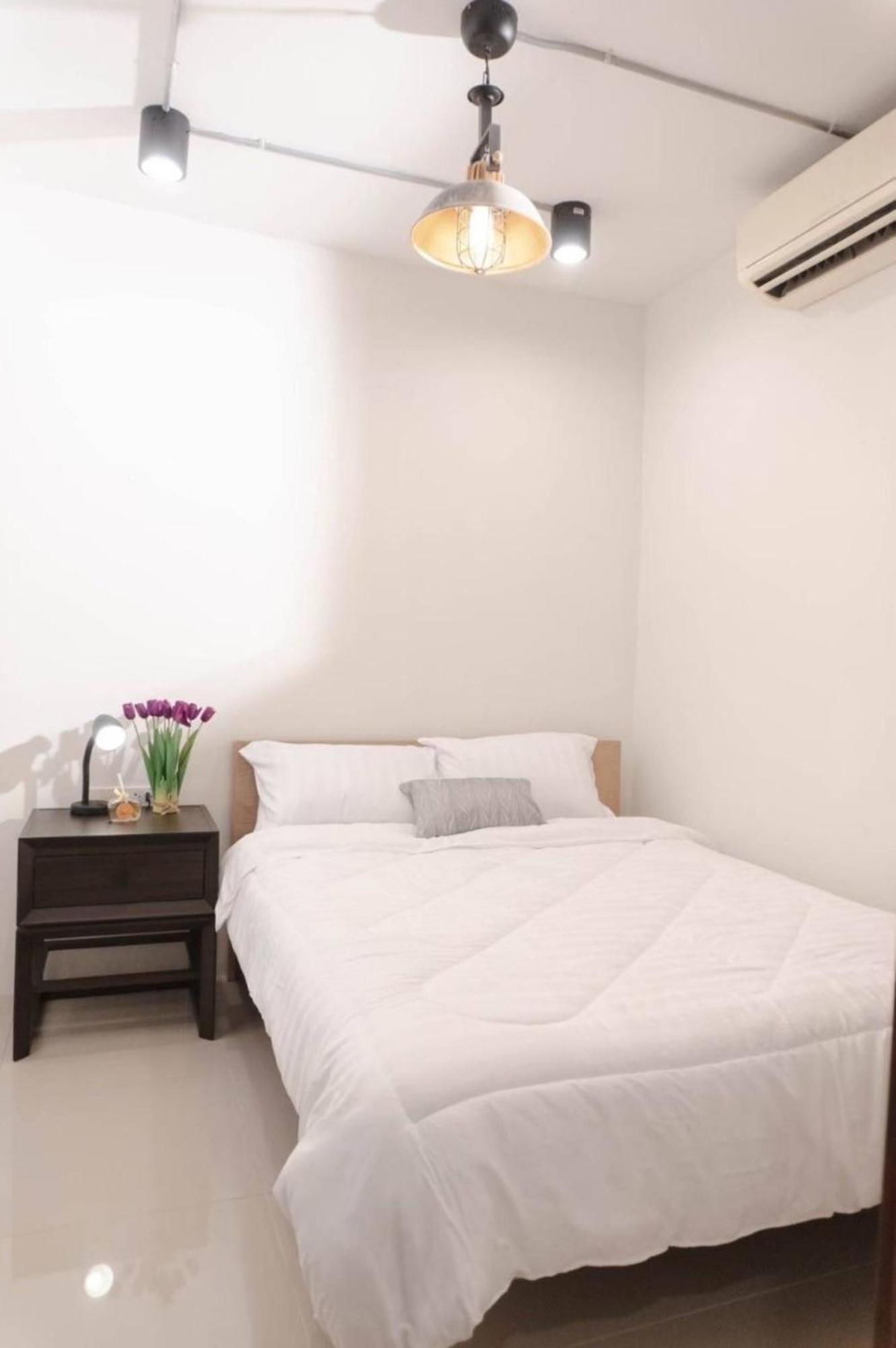 Bnb98 Silom Hotel Bangkok Kültér fotó