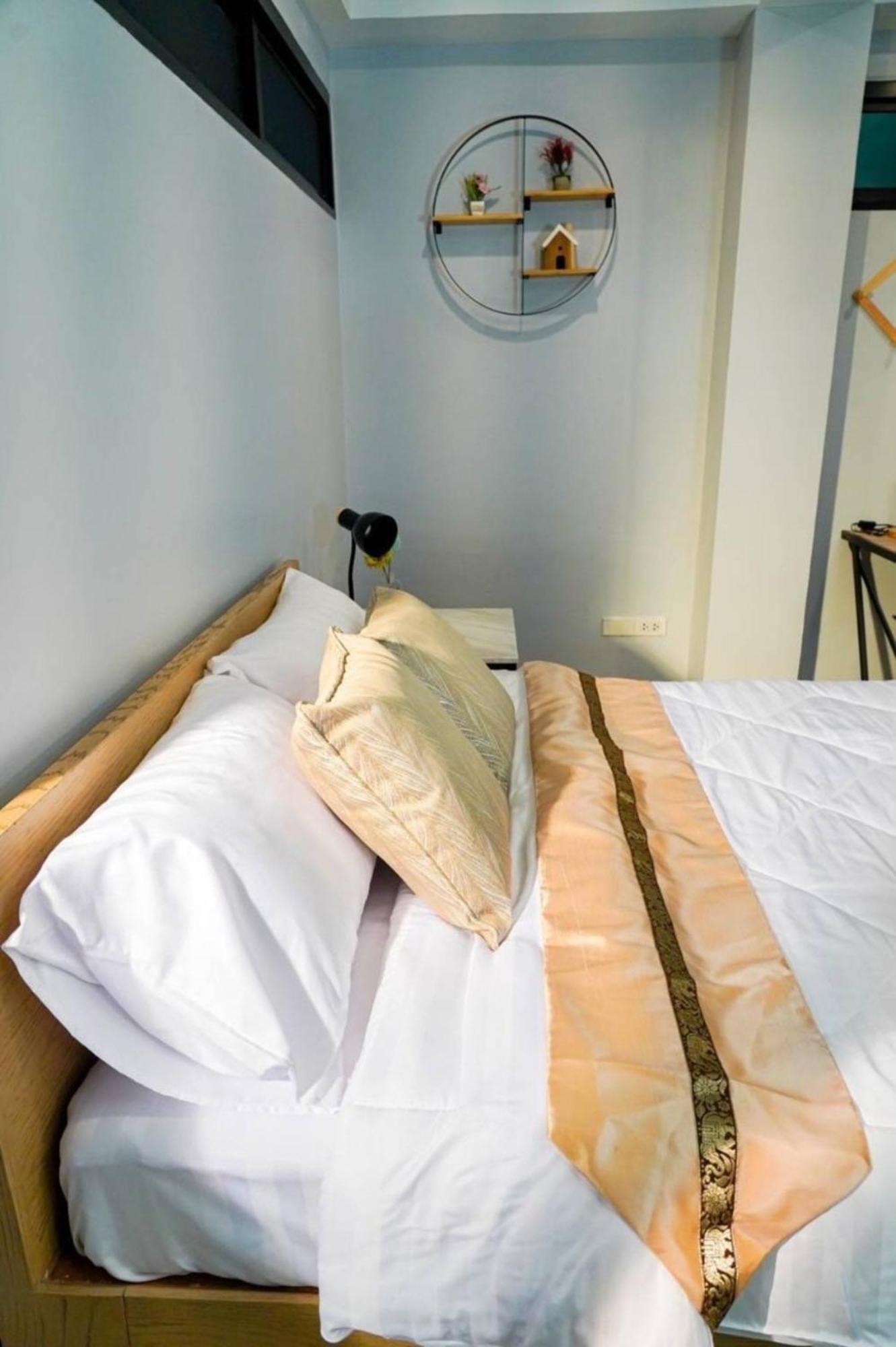 Bnb98 Silom Hotel Bangkok Kültér fotó